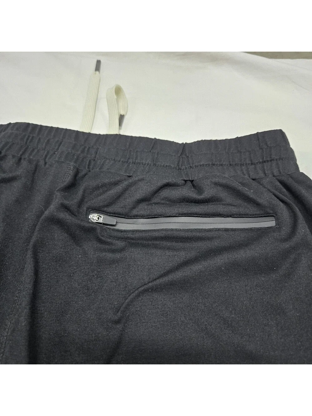 EUC Size MEDIUM Men's Feat Roam Performance Athletic Pants Black Zip Pockets